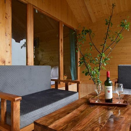 Tree House Latos Tandi Hotel Jibhi Kültér fotó