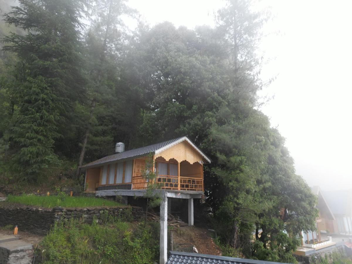 Tree House Latos Tandi Hotel Jibhi Kültér fotó